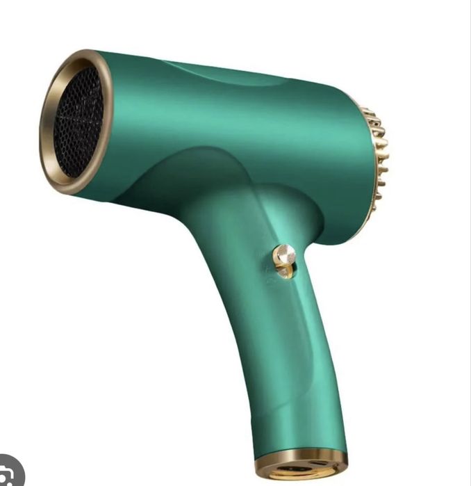 Фен на акумуляторі