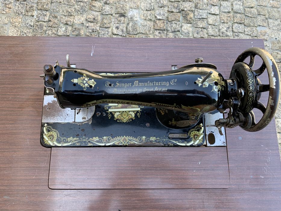 Máquina costura singre antiga