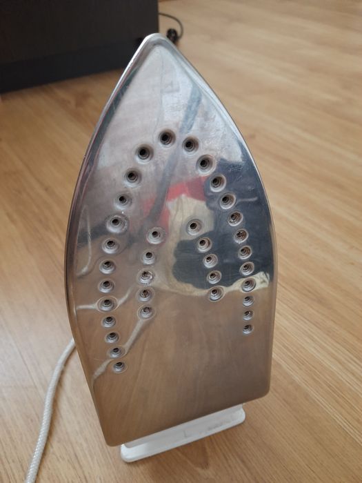 Утюг Philips в робочому станi