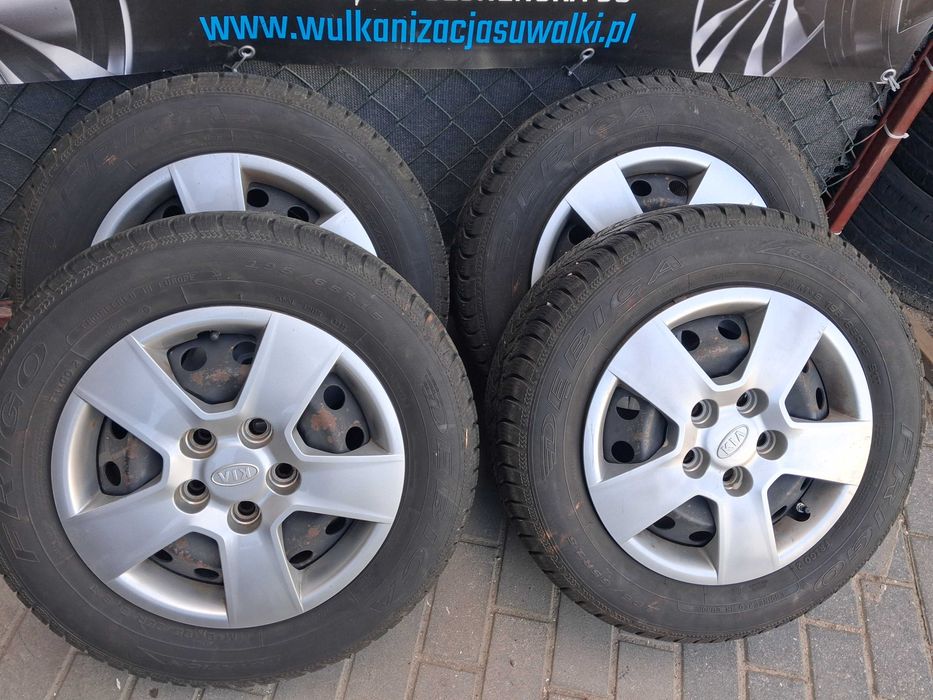 4x felgi + kołpaki R15 5x114,3 Kia Ceed Soul Venga Carens Hyundai i30
