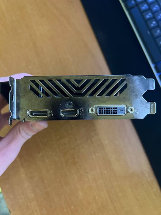 Відеокарта GTX 1650 4gb