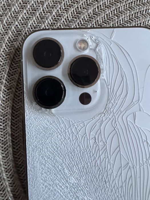 IPhone 13 pro 128 гб памяти