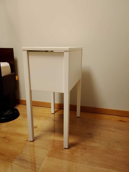 Stolik nocny/szafka-2szt. Wąskie-świetne rozwiązanie dla małych sypial