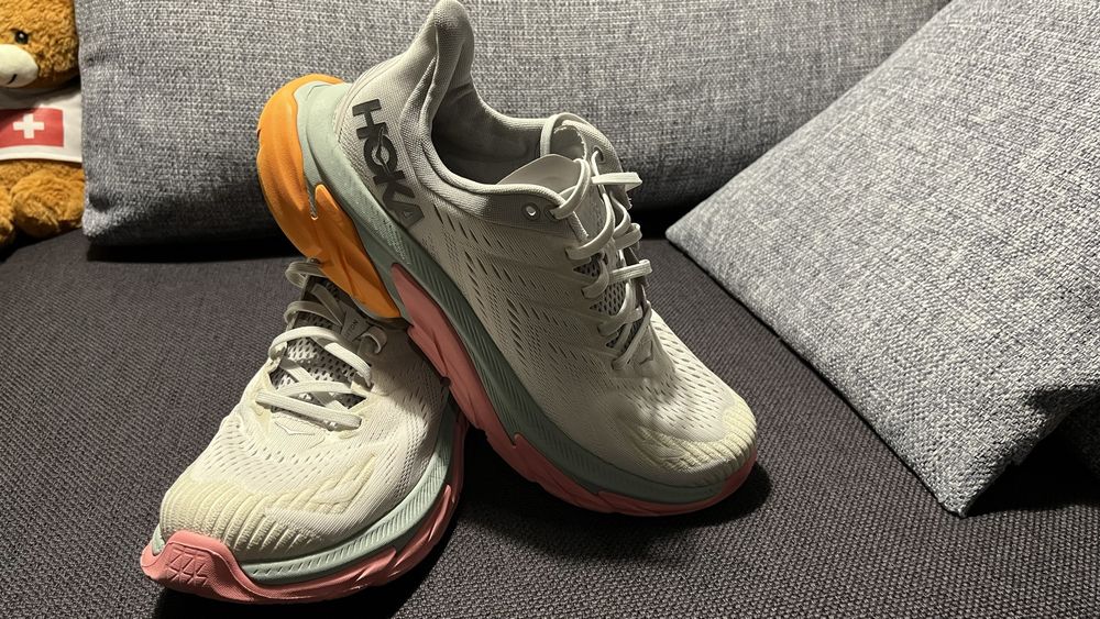 Hoka CLIFTON EDGE М ідеальні 43 1/3 (на 42р)