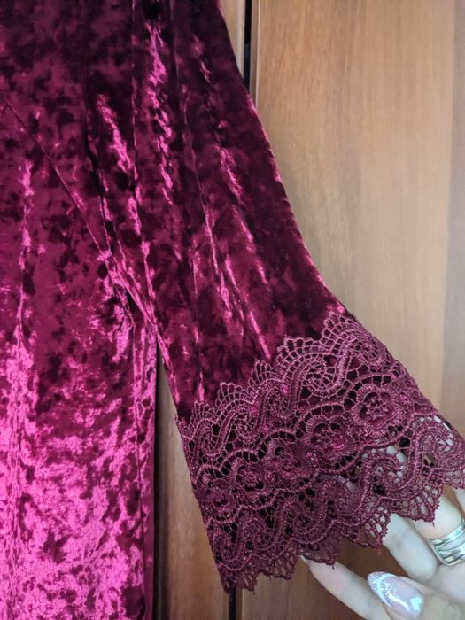 Плаття нарядне для прекрасних жінок