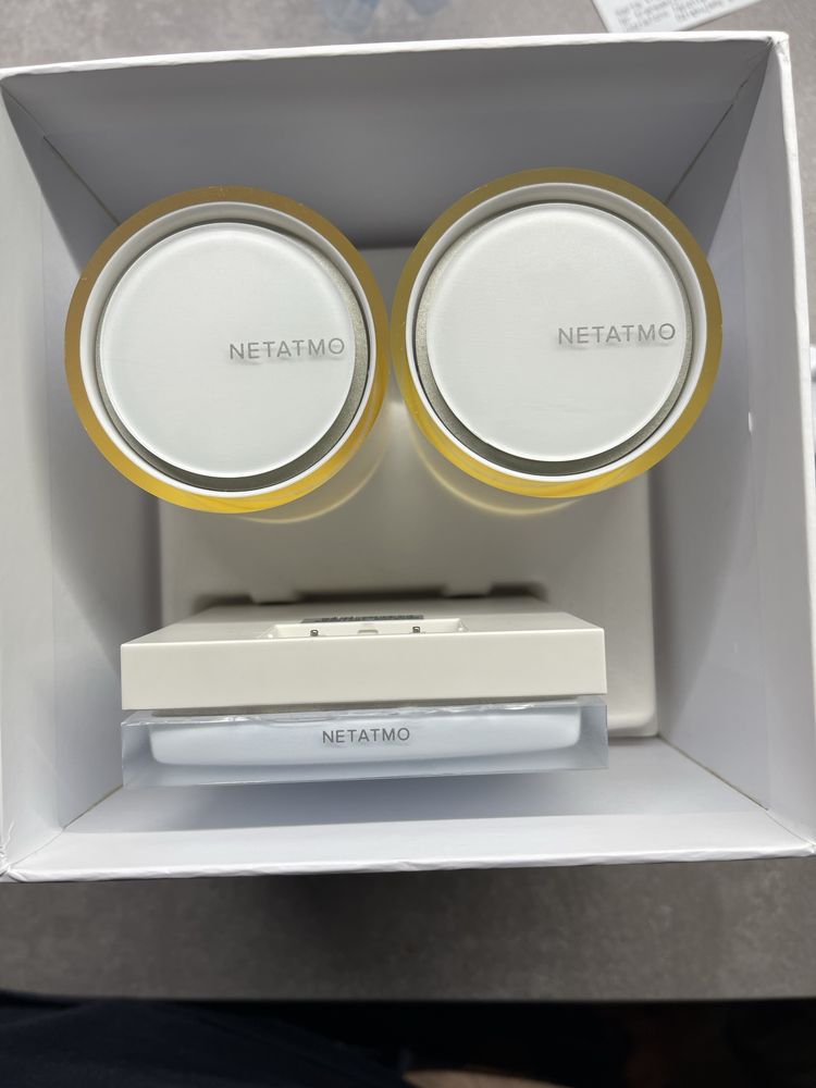 Netatmo valves set Mostek + 2 zawory Rozlane wyświetlacze