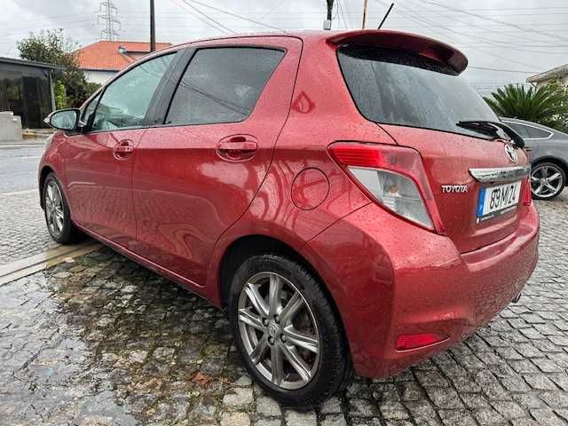 Toyota Yaris 1.4 D-4D High Pack + Navi