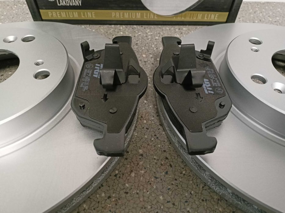 Honda Civic 06-,CR-V 02- Tarcze hamulcowe przód + klocki kpl./