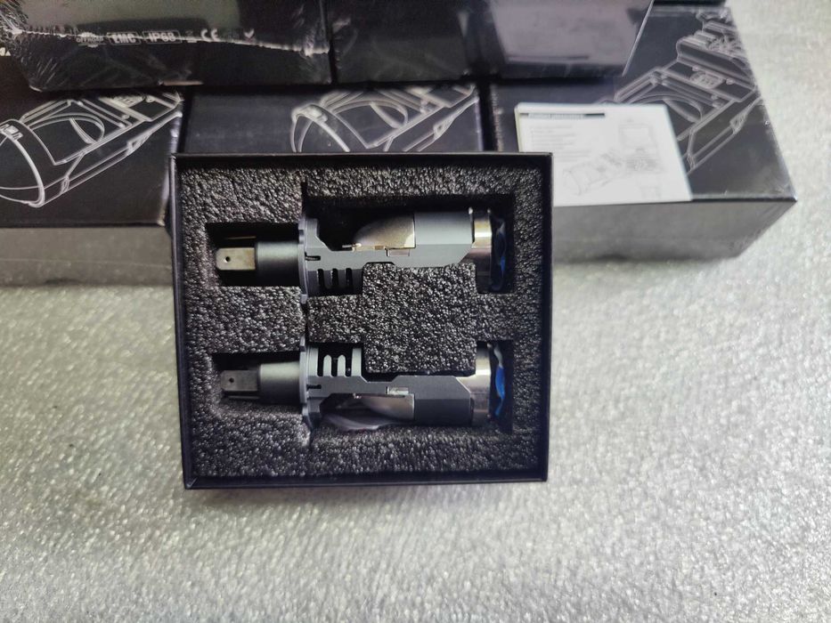 Світлодіодні Led лампи mini led lens Bi-Led лінзи  F40 B H4 комплект