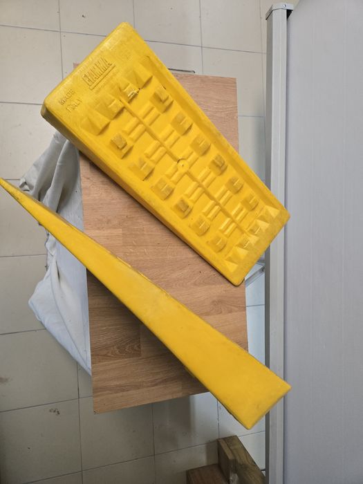 Niveladores autocaravana Fiamma