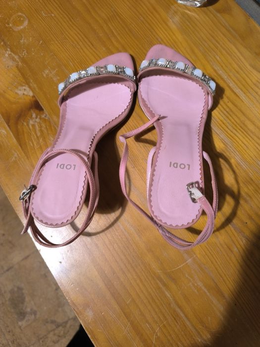 Conjunto sapatos carteira e 2 echarpes