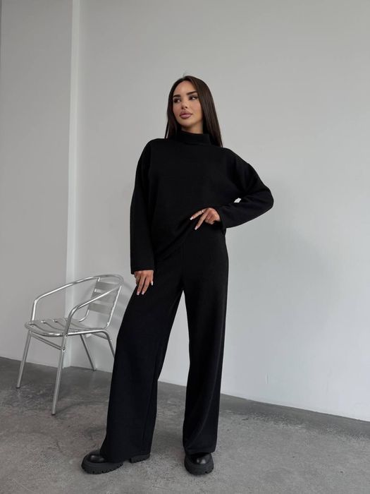 Костюм теплий чорний розмір універсал