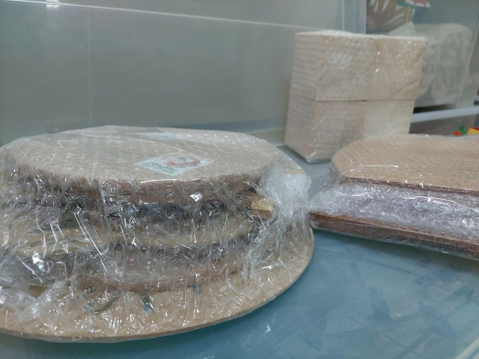 Vendo lote surpresa de peças de madeira para decorar. Novo.
