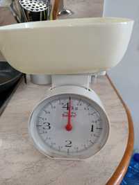 Весы кухонные Saturn механика на 4 кг
