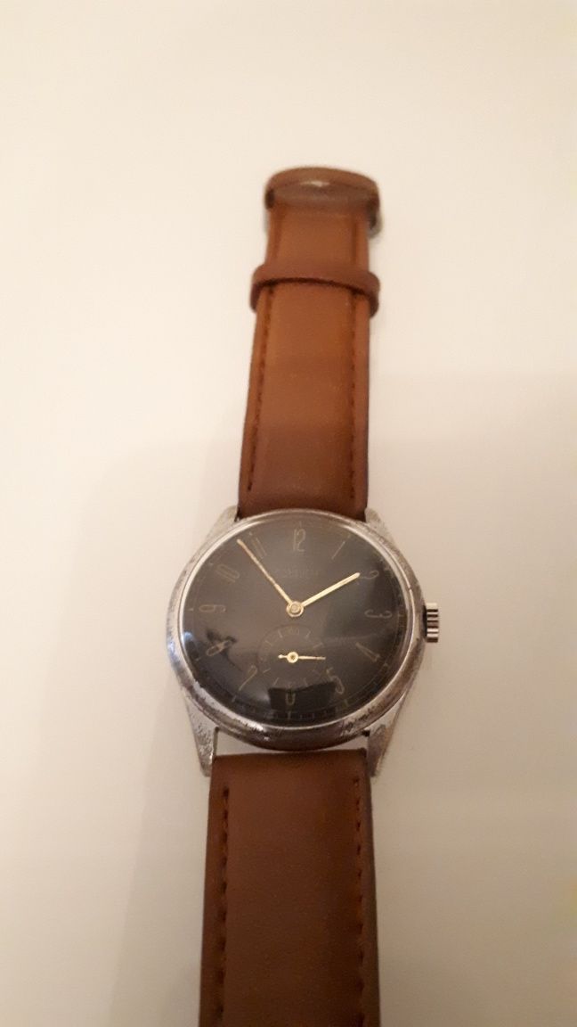 Relógio Antigo vintage Favorit Watch Swiss from 40's black dial