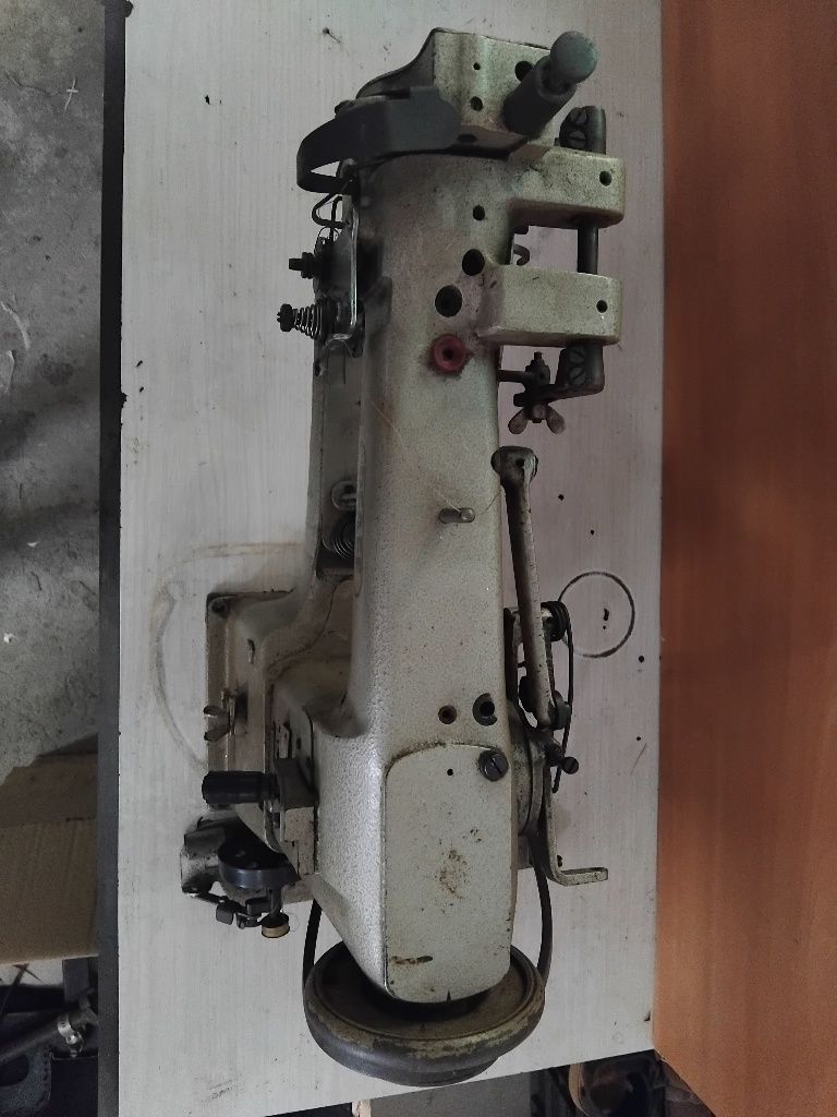 Máquina de avibar PFAFF