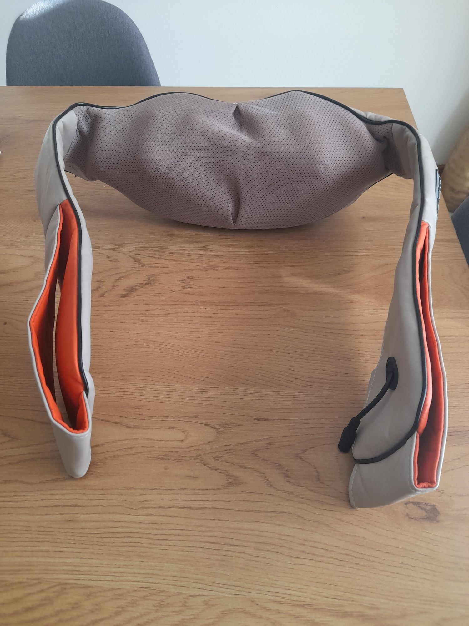 Massageador para pescoço e outras partes do corpo