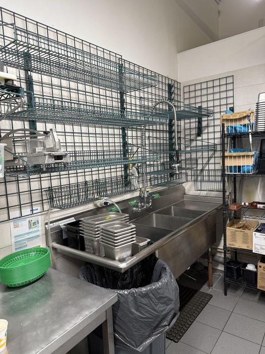 Suszarka i zlew trzykomorowy gastronomiczny