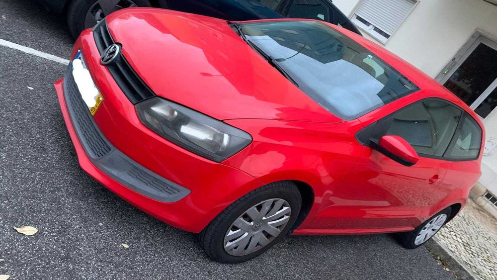 Carro pequeno bem estimado