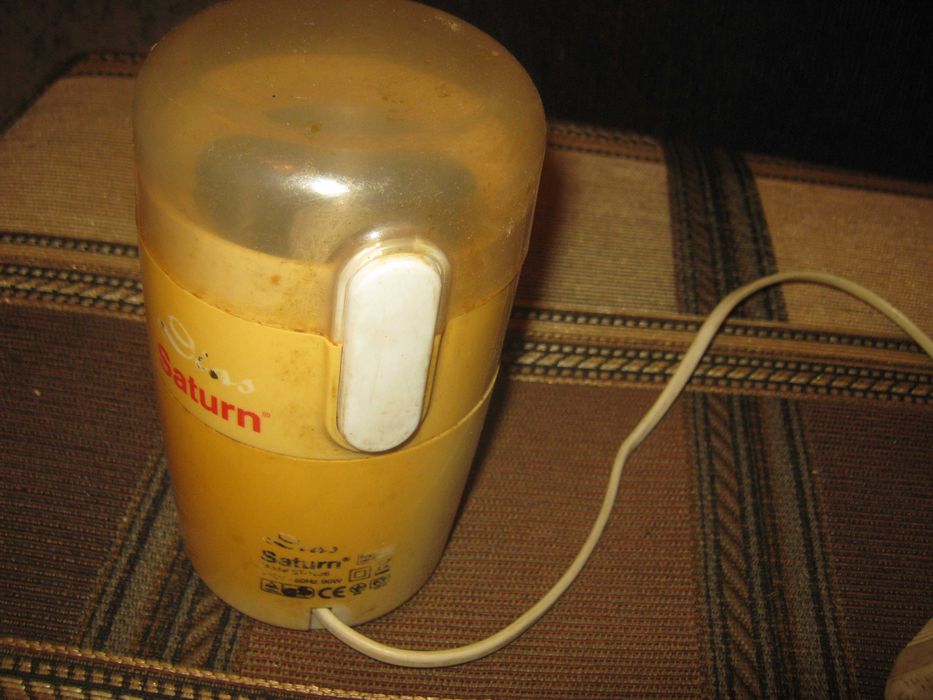 Кофемолка Saturn.Рабочая.