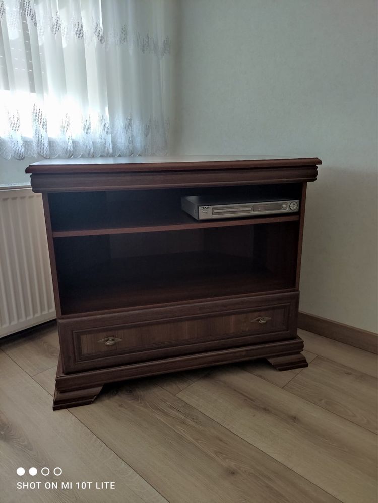 Szafka RTV z szufladą i półką