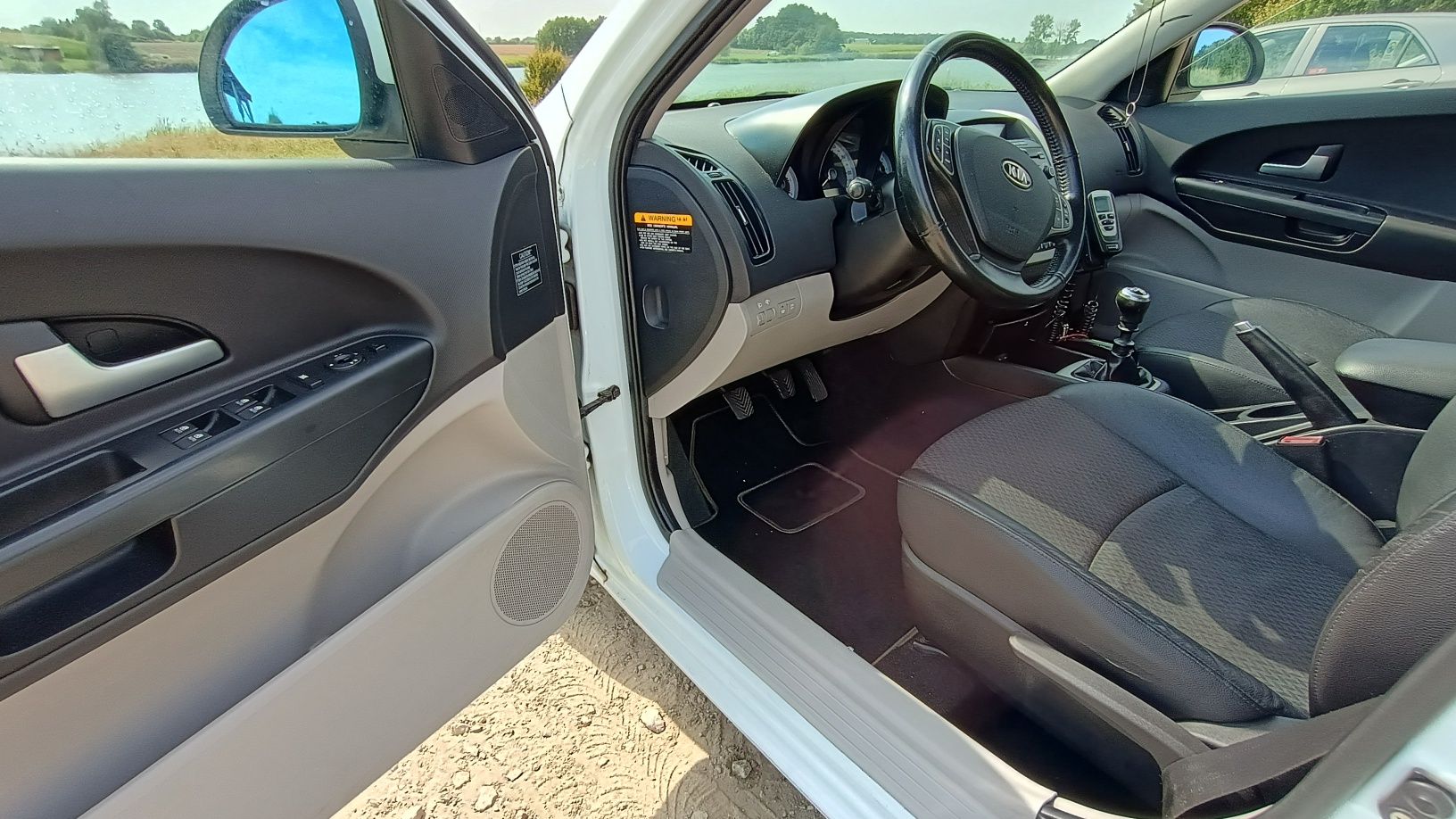 Samochód osobowy Kia Cee'd