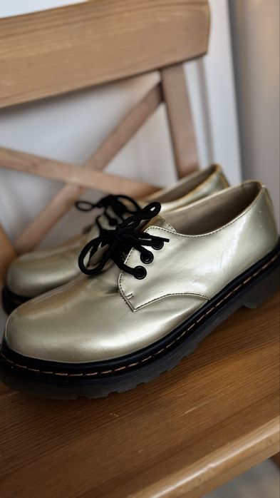 Трендові  мартінси оксфорди  на товстій підошві