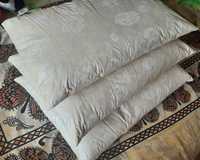 Продам НОВІ пір'яні подушки розмір 70×50.