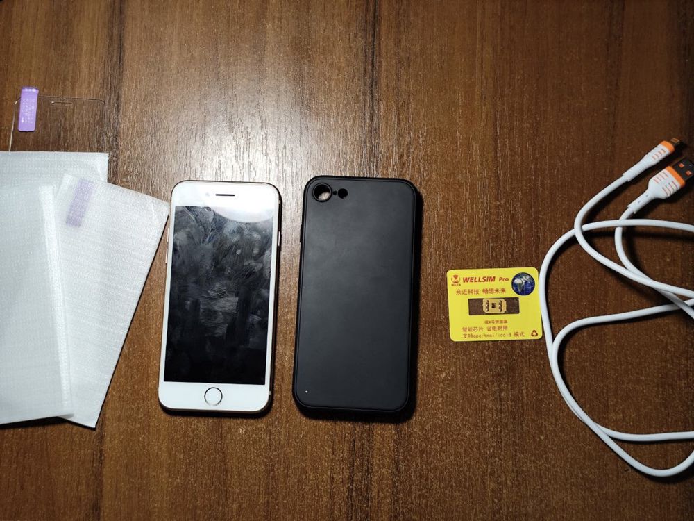 iPhone 8 64gb Gold r-sim