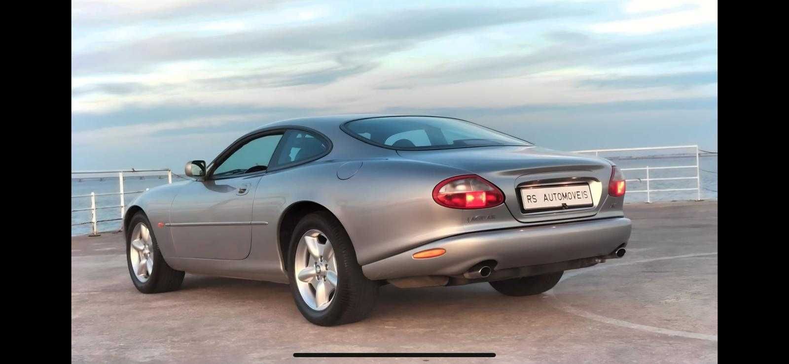 Jaguar XK XK8 4.0 Coupé pele