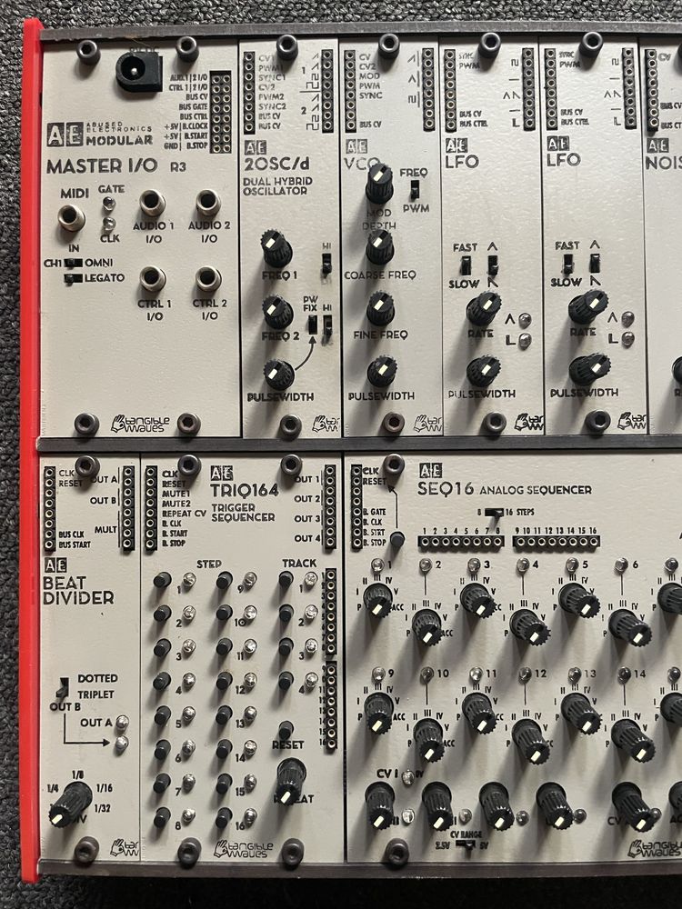 Sintetizador AE Modular - Tangible Waves