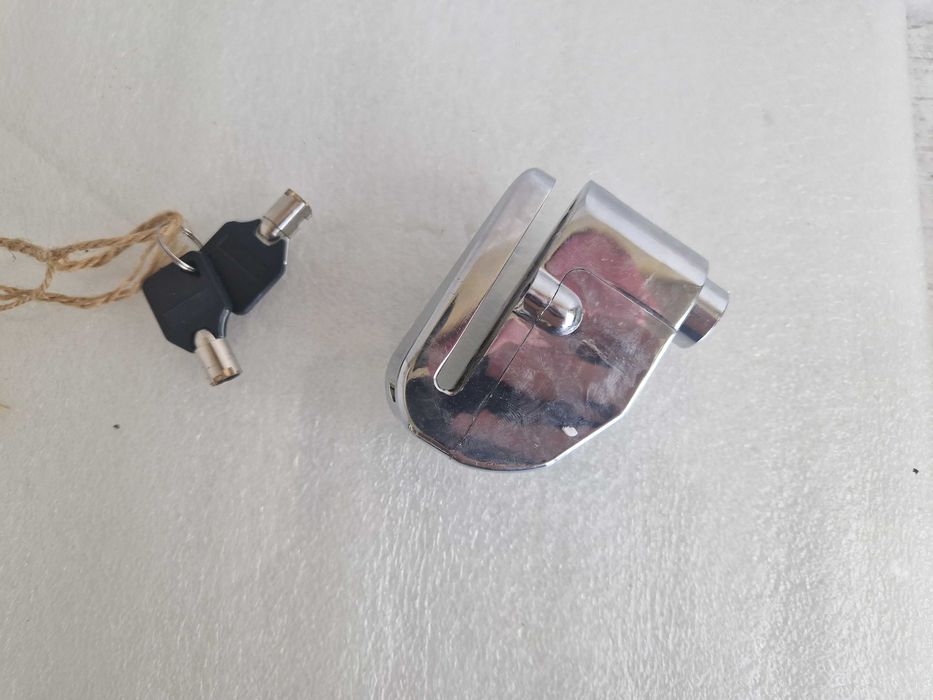 Замок-сигнализация на дисковый тормоз для мотоцикла. Противоугонка