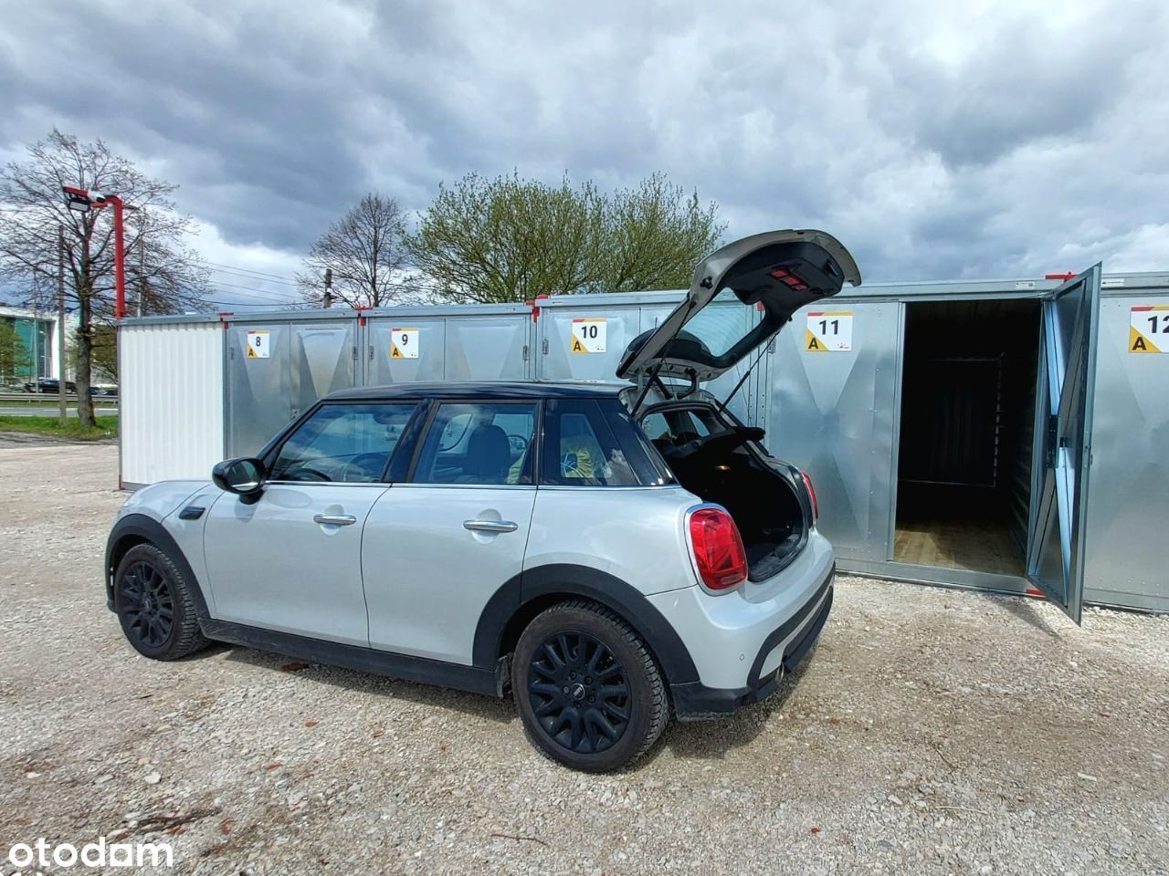 Mini magazyn Self storage Box Przechowalnia rzeczy