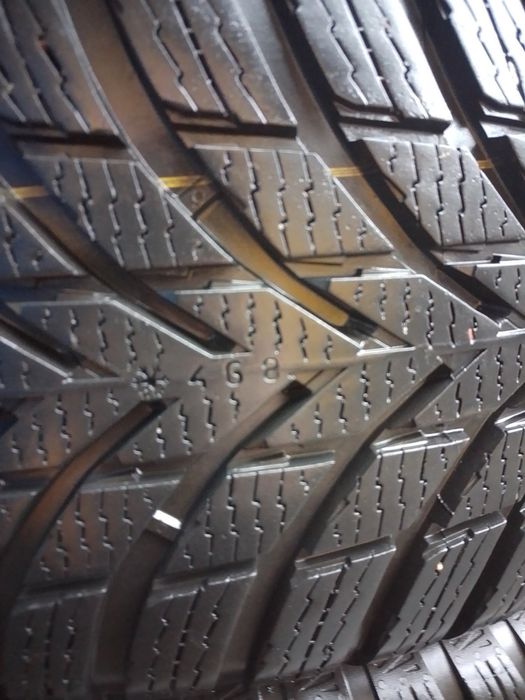 Продам покришки nokian snowprof 2 suv 225 55 4 шт