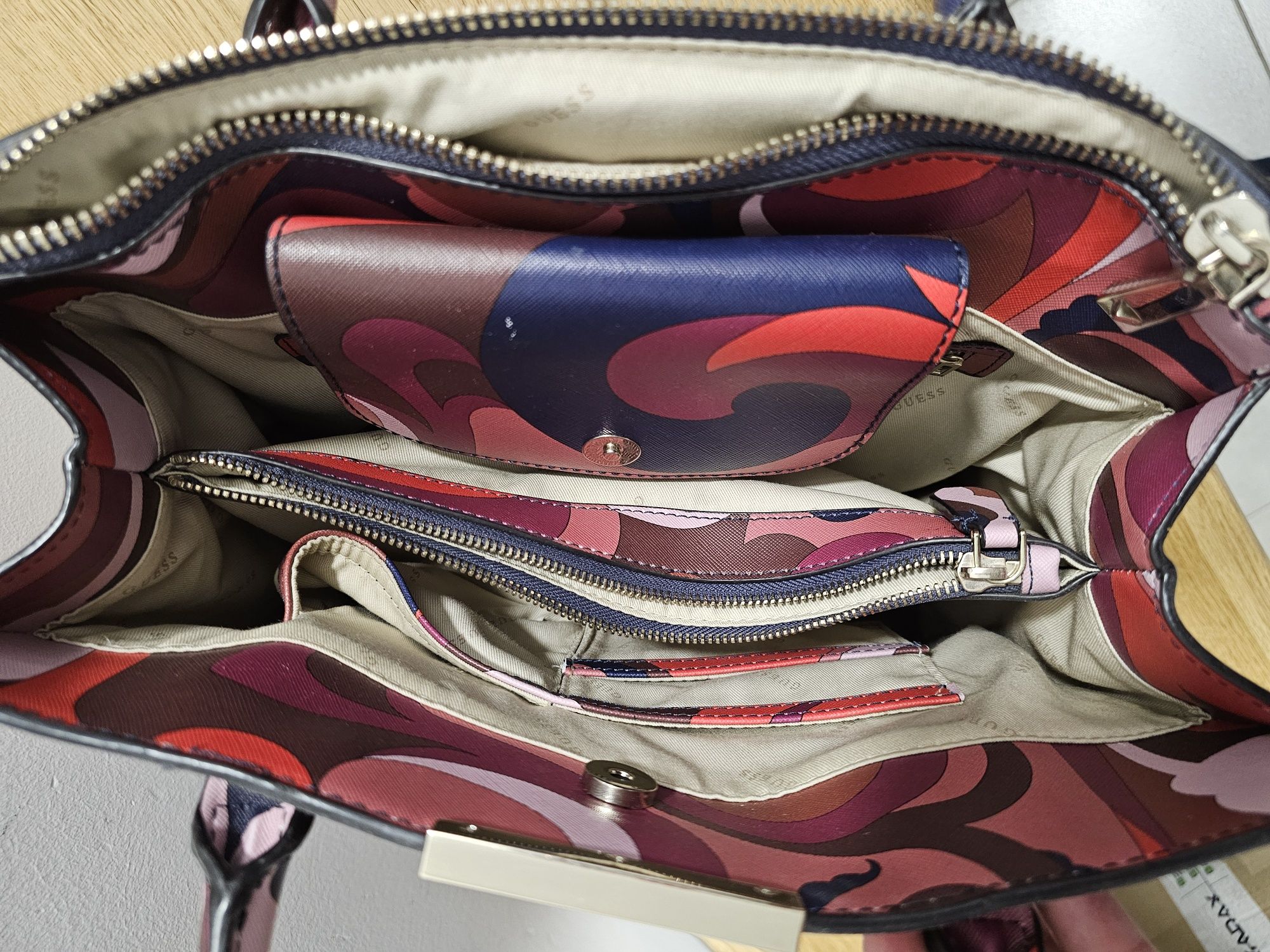 Torebka Guess Shopper