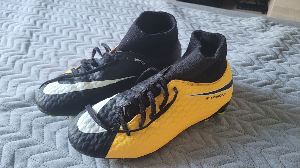 Korki Nike HYPERVENOM rozmiar 38,5