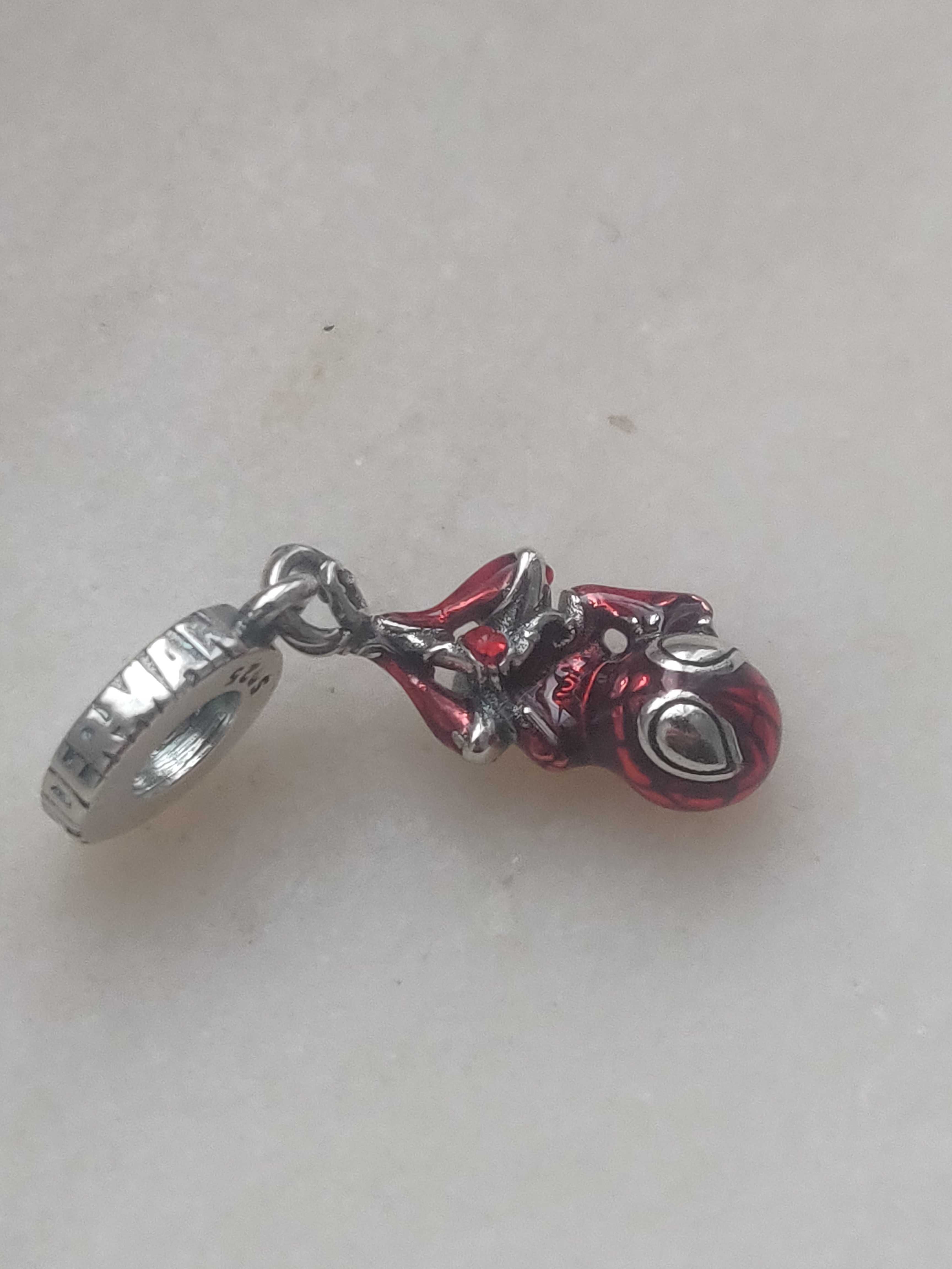 Homem aranha pandora