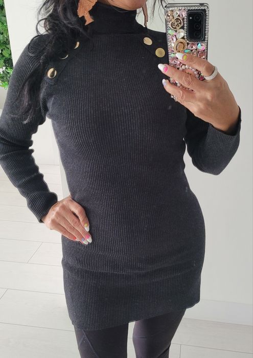 Sukienka tunika Golf prążkowana Zara Guziki