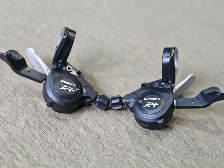 Манетки Shimano Deore XT 3x9