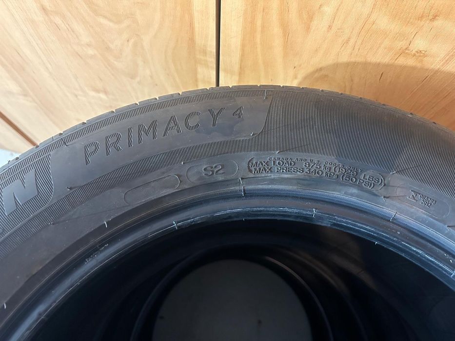 Opony MICHELIN  PRIMACY 215/65R 17