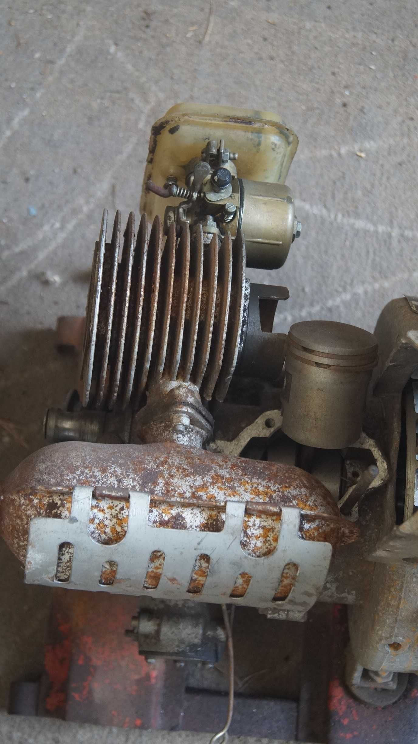 Motopompa spalinowa CCCR 1982-89 r oryginał zabytek techniki