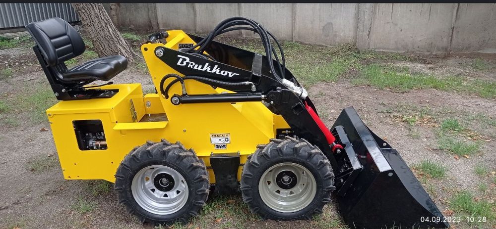 Грант на Міні навантажувач погрущик brukkov Ukraina