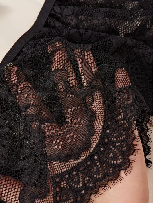 Сексуальний чорний комплект білизни з підвʼязками