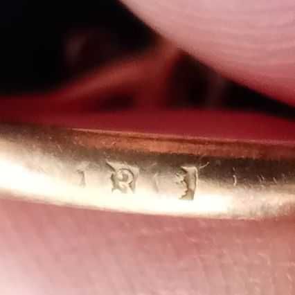 złoty pierścionek z niebieskim oczkiem - taniej w sierpniu - vintage
