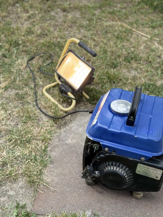 Генератор бензиновий 900Вт