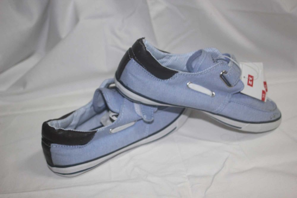 Sapatilhas ZIPPY Novas mas!!