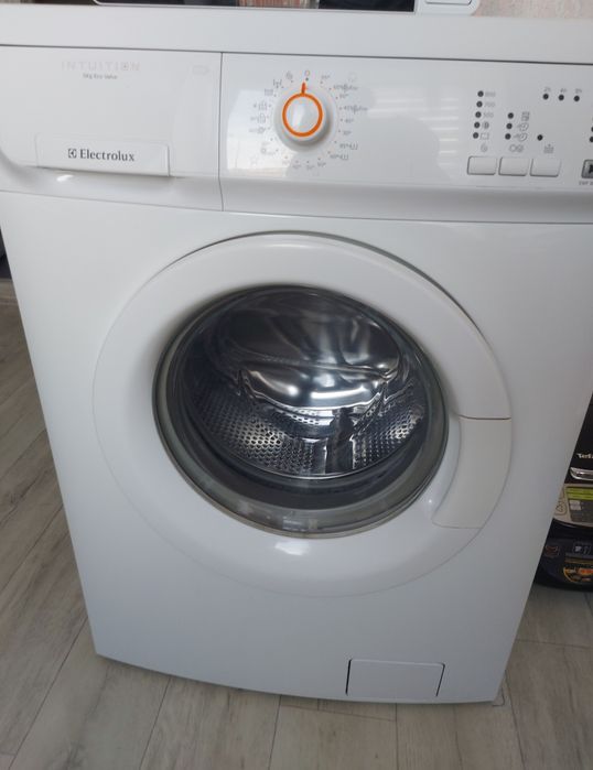 Пральна машинка автомат