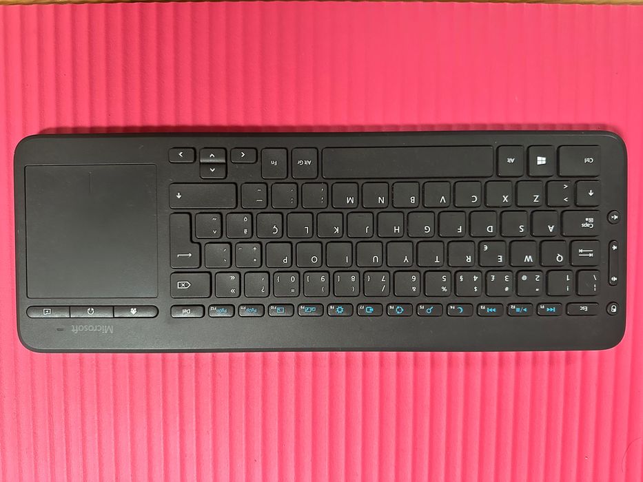 Teclado wireless Microsoft all in one média