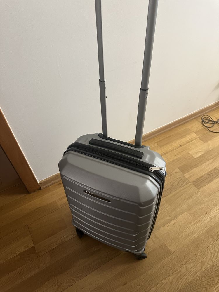 Hand carry luggage that can be used for flights