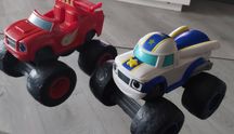 Pojazdy duże firmy Mattel Blaze i Mega Maszyny 14 cm na 13 cm